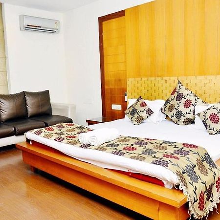 Hotel Mandakini Plaza Kanpur Dış mekan fotoğraf