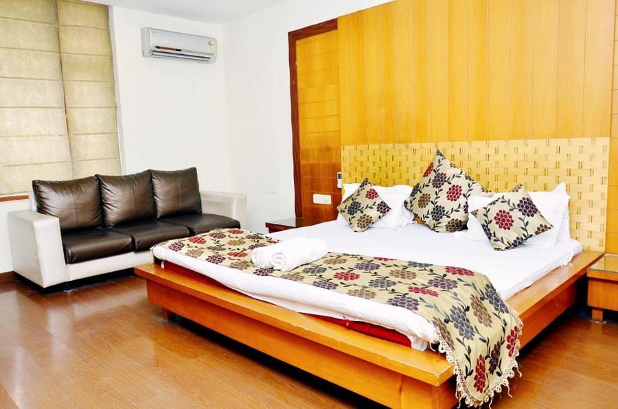 Hotel Mandakini Plaza Kanpur Dış mekan fotoğraf