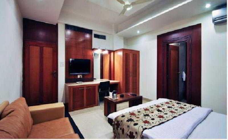 Hotel Mandakini Plaza Kanpur Dış mekan fotoğraf